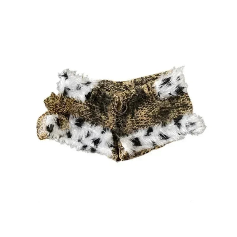 Shorts décontractés tendance léopard d'été de haute qualité pour femme, style « millennial hottie » américain, inspirés de l'an 2000, avec ourlet effiloché.