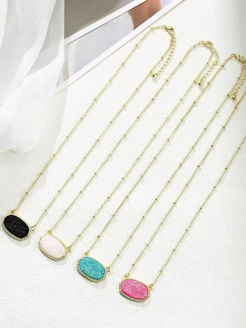 Collier magnétique homme et femme Superior Sense Sun and Moon Lovers, chaîne en alliage au design de niche