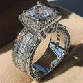 Exquises Bagues de Fiançailles pour Femmes Couleur Argent Zircon Blanc Bijoux de Mariage Anniversaire