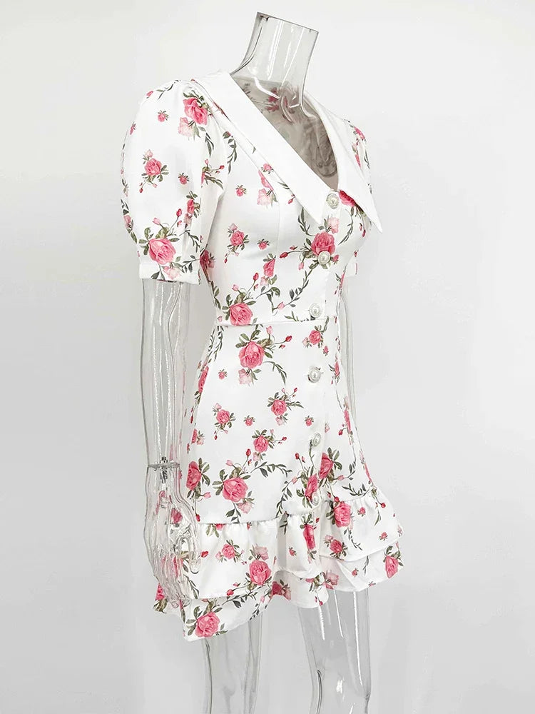 Mini-robe à manches bouffantes et col en V | Robe imprimée à volants et boutons en perles - Femstylo
