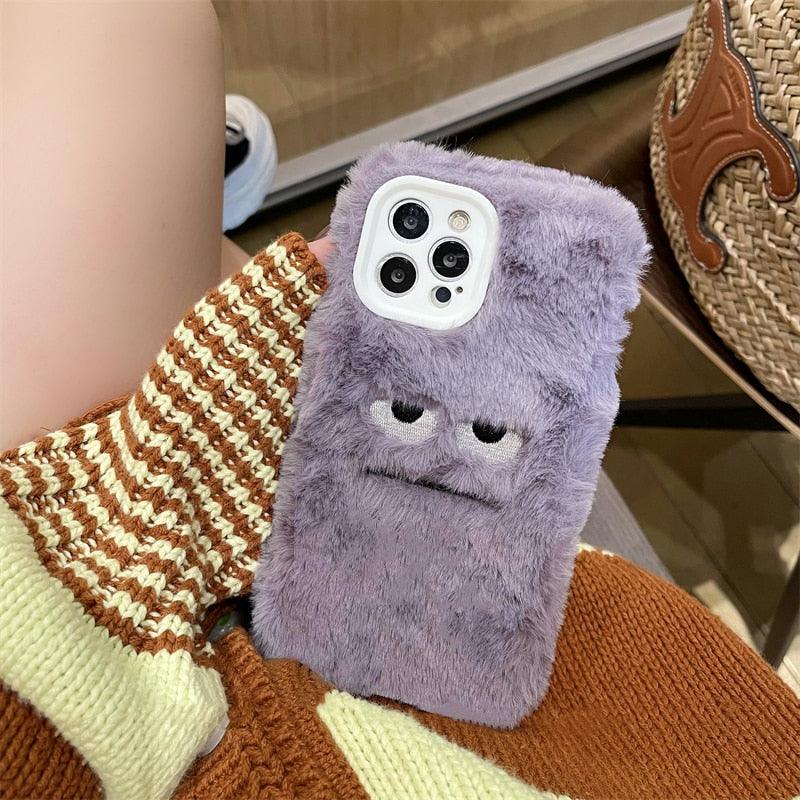 Étui de téléphone mignon et amusant en fourrure moelleuse pour iPhone 14 13 12 11 Pro Max Mini X Xs Xr 7 8 Plus Se 2020 Housse fille en peluche douce élégante et mignonne coque de téléphone douce et chaude pour l'hiver