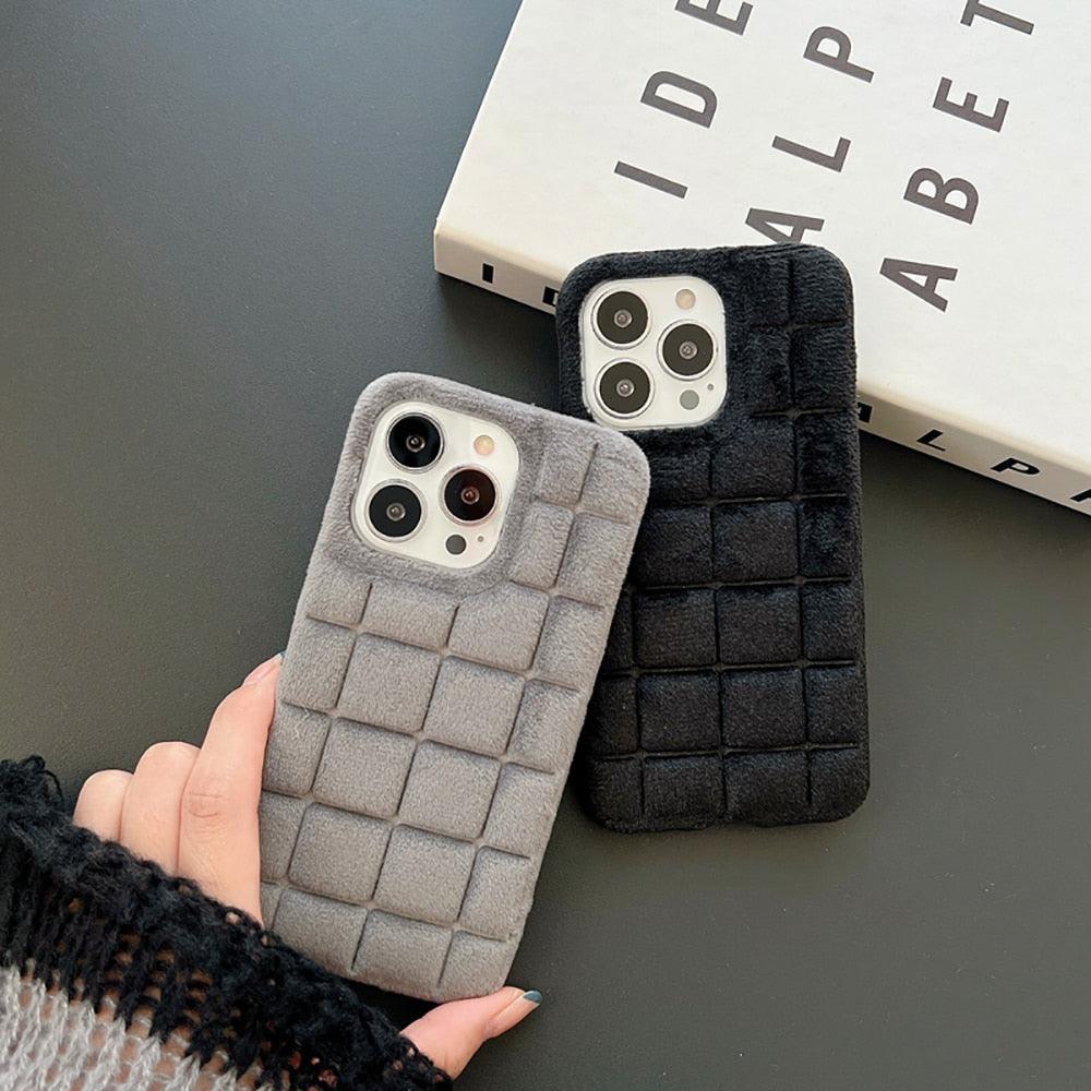 Coque de téléphone en fausse fourrure, chaude et moelleuse, à motif quadrillé, de couleur unie, pour iPhone 14 13 12 11 Pro Max Plus, coque arrière douce en silicone, antichoc, en fausse fourrure, pour iPhone