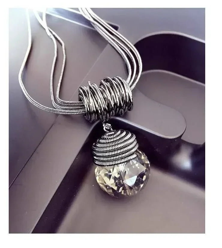 Nouveauté Colliers Longs pour Femmes 2024 Mode Ras du Cou en Cristal Gris Collier Femme Colliers et Pendentifs Tendance Accessoires