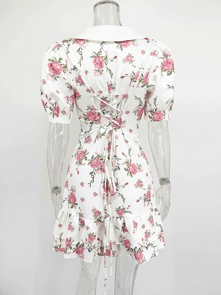 Mini-robe à manches bouffantes et col en V | Robe imprimée à volants et boutons en perles - Femstylo
