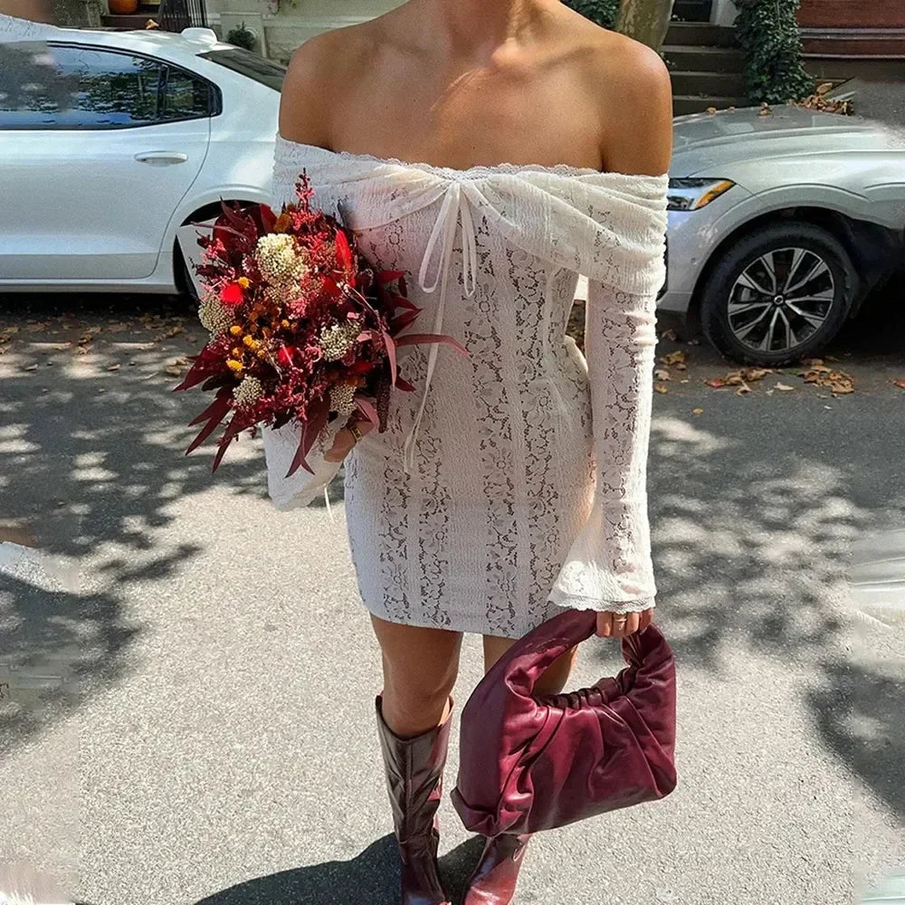 Robe courte moulante en dentelle Oligai pour femme, épaules dénudées, manches longues, sexy, pour club ou soirée, élégante, pour l'automne