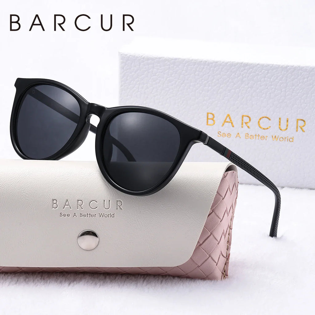 BARCUR Lunettes de soleil rondes roses tendance pour femmes – Verres miroirs polarisés confortables UV400 Monture légère en PC pour les voyages d'été et les vacances – Idée cadeau tendance pour filles avec un style élégant