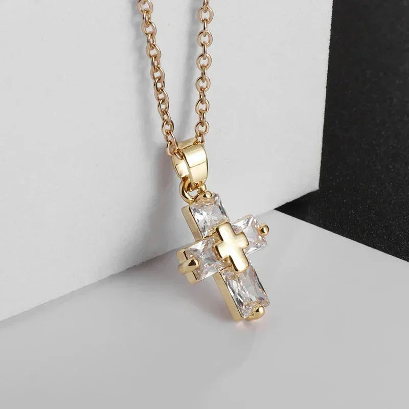 Collier pendentif croix en cristal délicat pour femmes et filles, élégant, pour fête, mariage, bijoux, amulette catholique, cadeau
