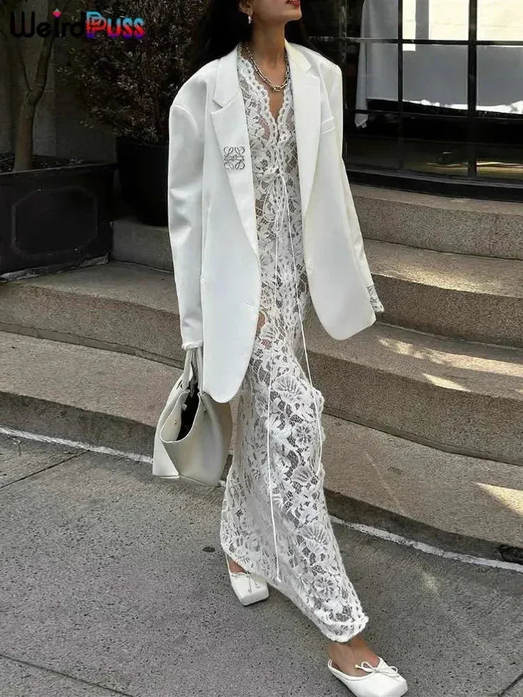 Weird Puss Broderie Volants Robe Femmes Sexy Col V Profond Fentes Transparent Uni Gland Poignets Pétale Street Élégance Vestidos