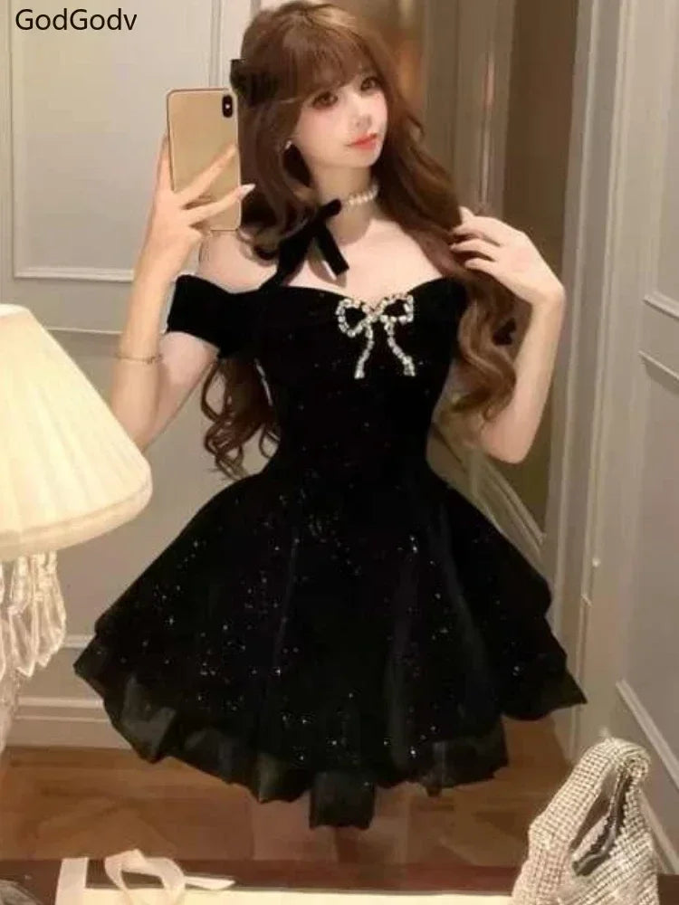 Robe noire vintage élégante pour femme - Robe mini rétro gothique à épaules dénudées pour femme - Tenues chic de fête d'anniversaire féeriques