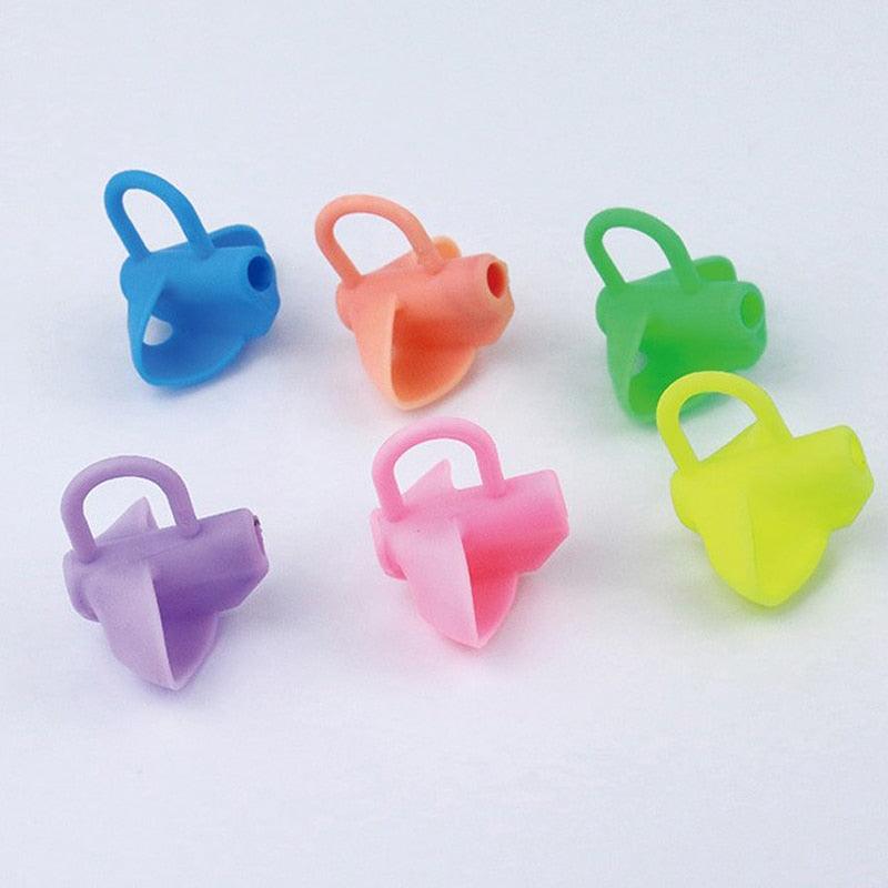 Lot de 15 porte-crayons pour écoliers, enfants, aide à l'apprentissage, support ergonomique en silicone pour stylo, correcteur de posture, outil d'écriture