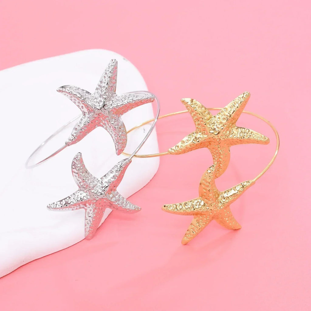 Nouveau bracelet de bras 2 étoiles de mer en alliage doré à la mode pour femmes, idéal pour l'été, la plage, les fêtes dansantes. Manchette, bracelets, accessoires de bijoux, cadeaux