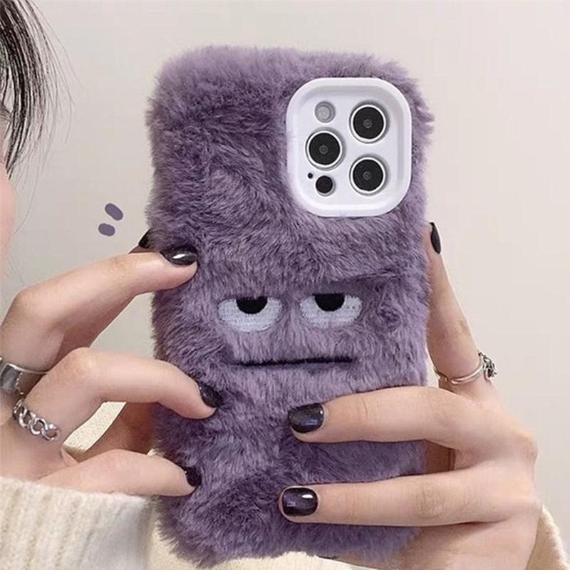 Étui de téléphone mignon et amusant en fourrure moelleuse pour iPhone 14 13 12 11 Pro Max Mini X Xs Xr 7 8 Plus Se 2020 Housse fille en peluche douce élégante et mignonne coque de téléphone douce et chaude pour l'hiver