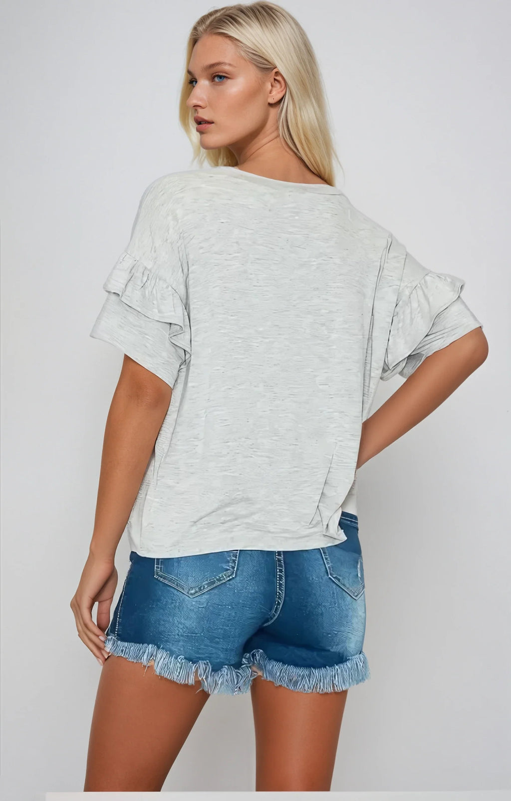 T-shirt à manches volantées et au charme intemporel