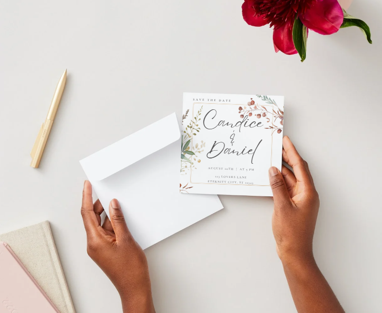 Modèle d'invitation de mariage floral minimaliste – Design Canva carré 5,5” x 5,5”