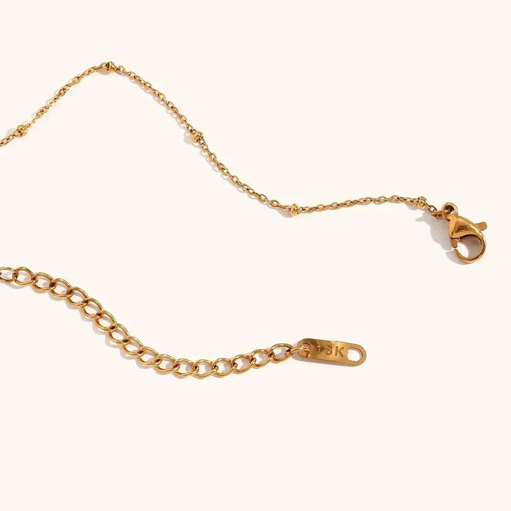 La. Muses Collier luxe rétro en acier inoxydable avec pendentif étoile lune en zircon cubique coloré, étanche