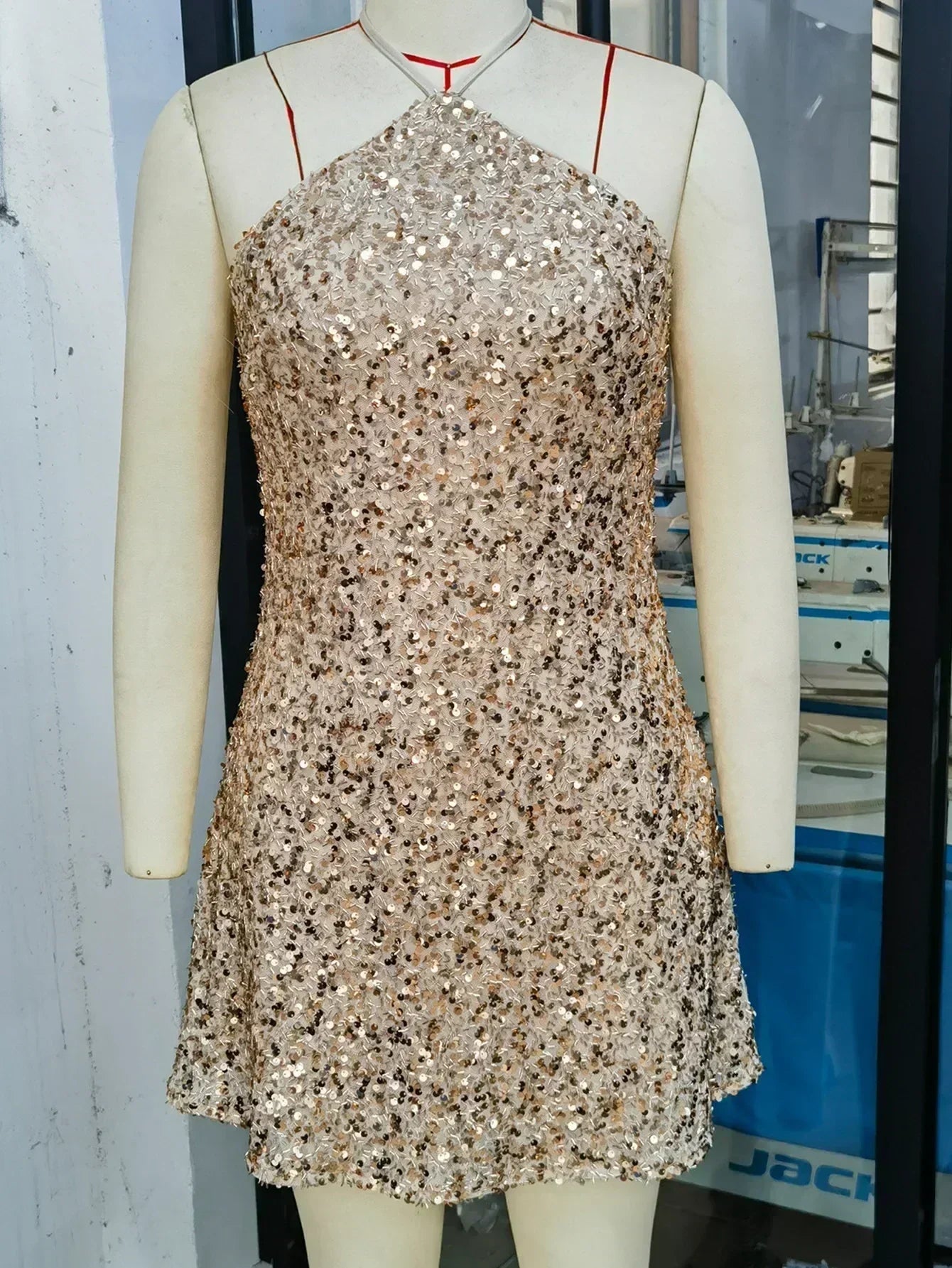 Robes courtes pour femmes, robes de soirée moulantes sexy dos nu, paillettes, licou, discothèque, cocktail, anniversaire, bal de promo, XY5