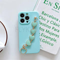 Coque de protection souple et flexible en silicone avec chaîne en cœur d'amour, bracelet à main pour femmes, étui de téléphone pour iPhone 12 13 14 Pro Max Mini 11 Pro Max X XS Max XR 7 8 Plus
