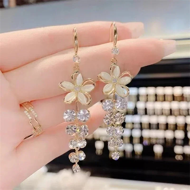 Boucles d'oreilles pendantes Fleur Zircon Brillant Vert pour Femme, en Cristal de Luxe avec Long Pompon, Ligne d'oreille, Bijoux de Mariage, Cadeau pour Filles