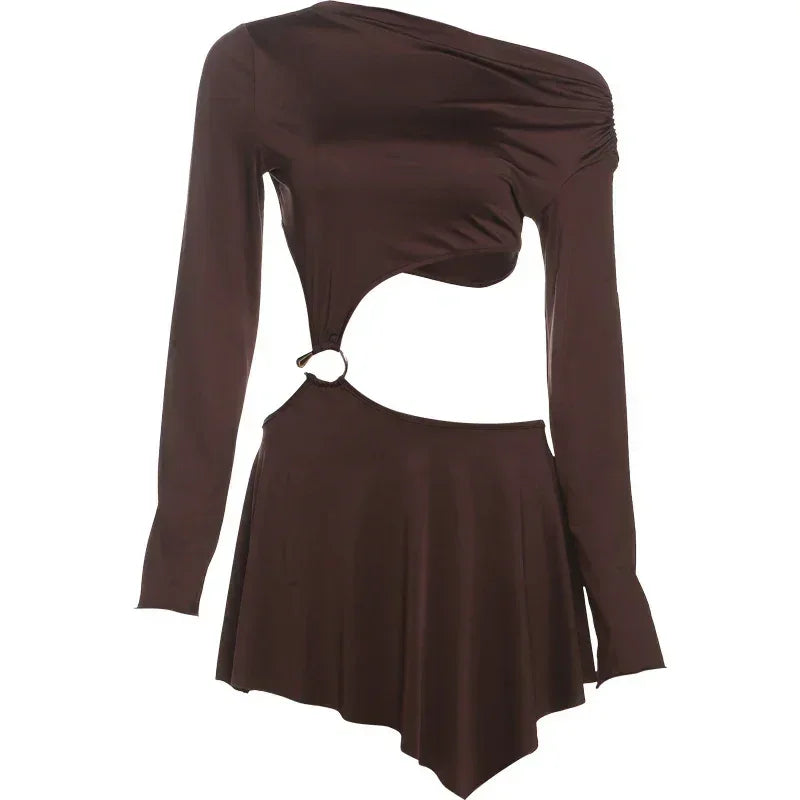 Whatiwear Robe Creuse Sans Taille Femme Col Oblique Épaules Dénudées Manches Longues Anneaux Patchwork Froncée Élégante Mode Mini Moulante