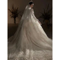Robe de mariée de luxe avec perles brillantes à col haut EDW239