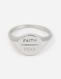 Bague argentée « Faith Over Fear »