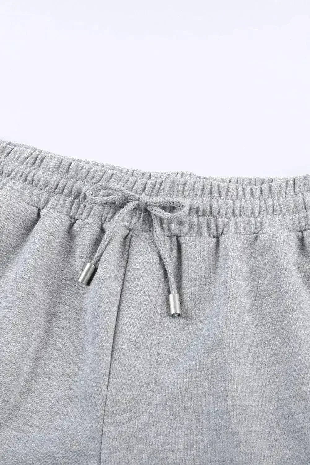 Short décontracté d'été pour femme, gris, avec cordon de serrage à la taille, poches latérales et revers.