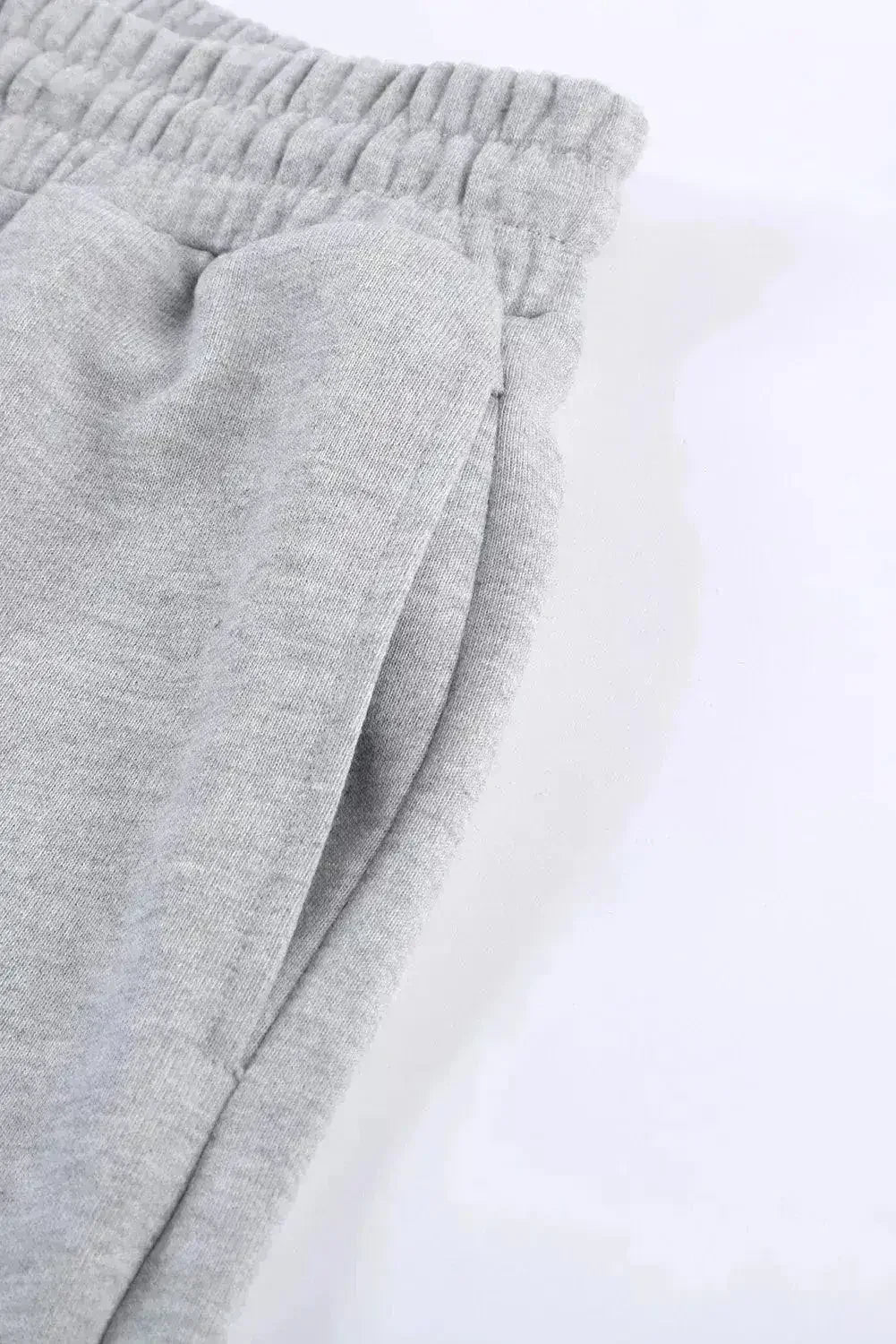 Short décontracté d'été pour femme, gris, avec cordon de serrage à la taille, poches latérales et revers.