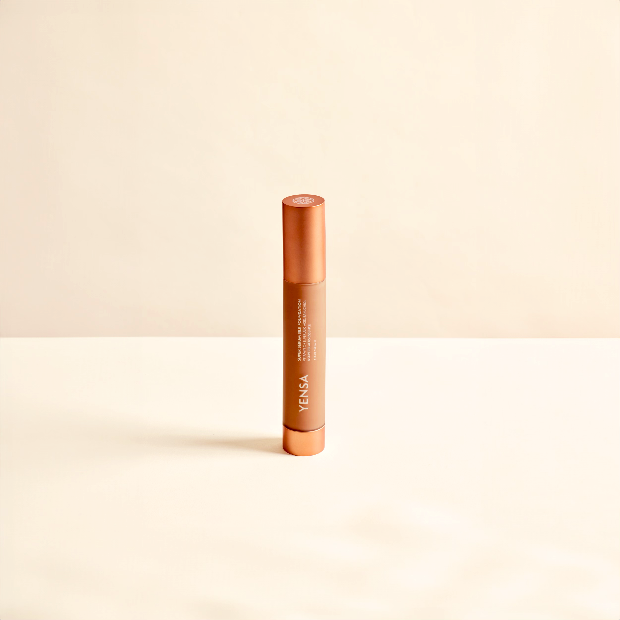 Fond de teint peptide hydratant Super Sérum Soie Éclat Naturel pour une peau éclatante