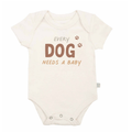 body graphique | Chaque chien a besoin d'un bébé