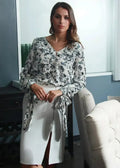 Blouse fleurie ivoire à col en V et poignets noués Garden | Femstylo