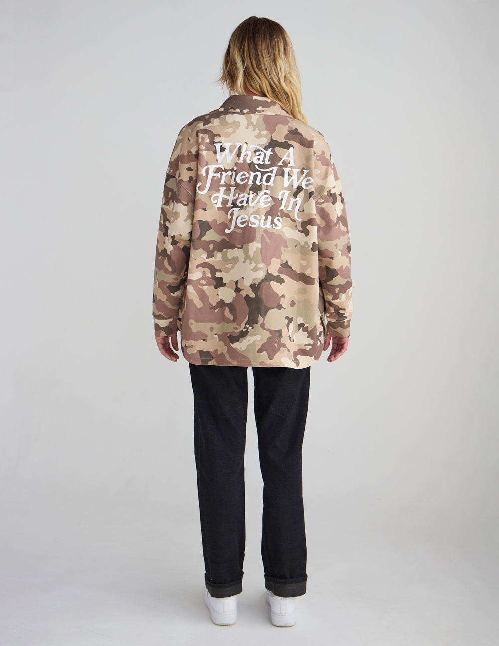 Veste chemise camouflage « Quel ami en Jésus »