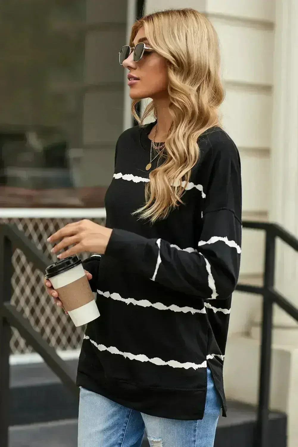 Sweat-shirt noir rayé tie-dye pour femme