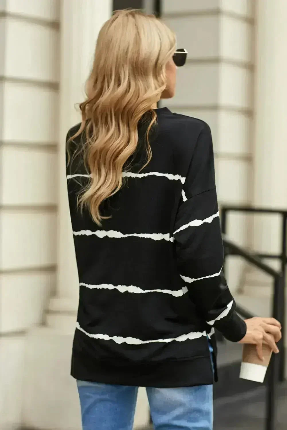 Sweat-shirt noir rayé tie-dye pour femme