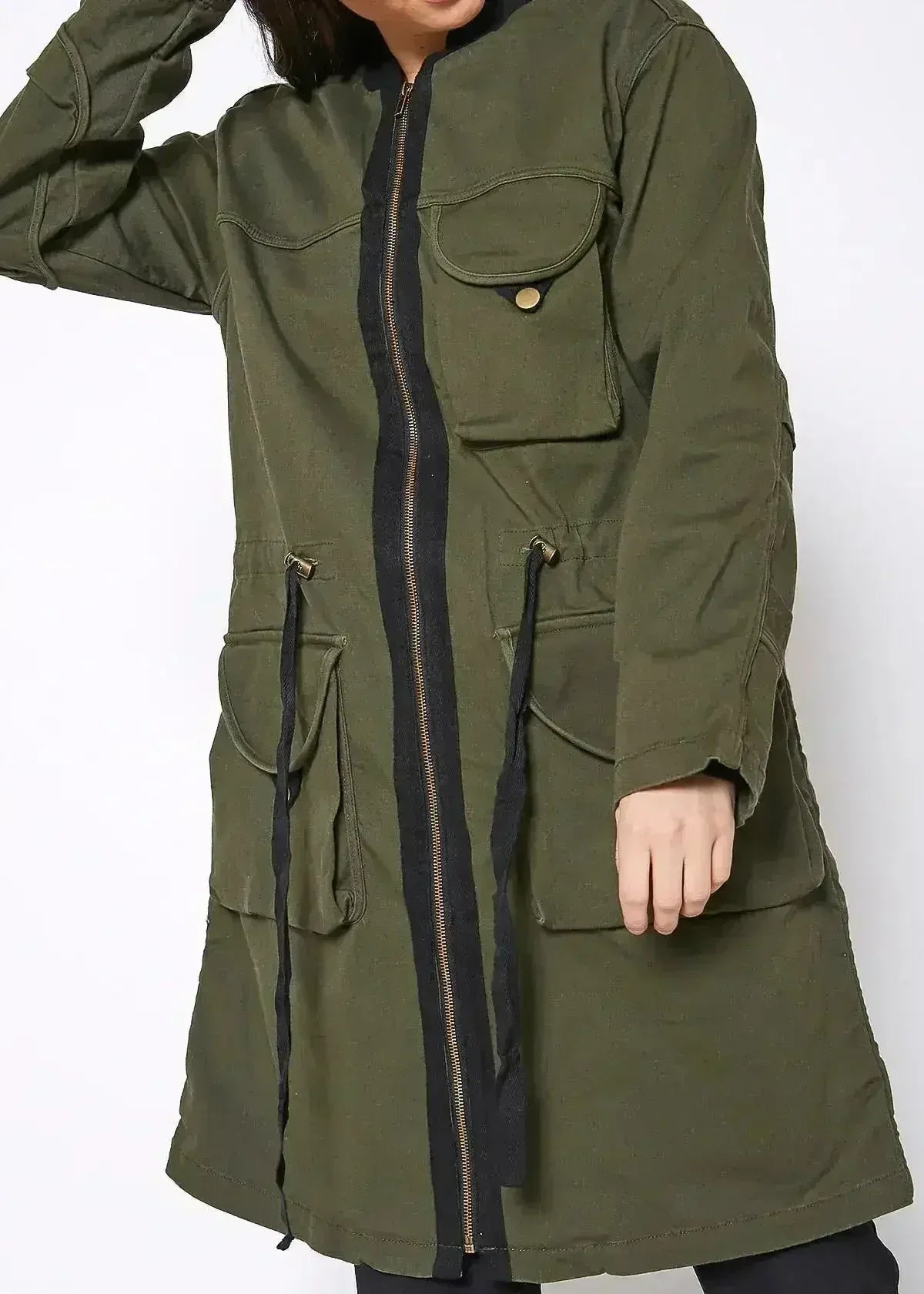 Veste utilitaire longue zippée pour femme de couleur olive