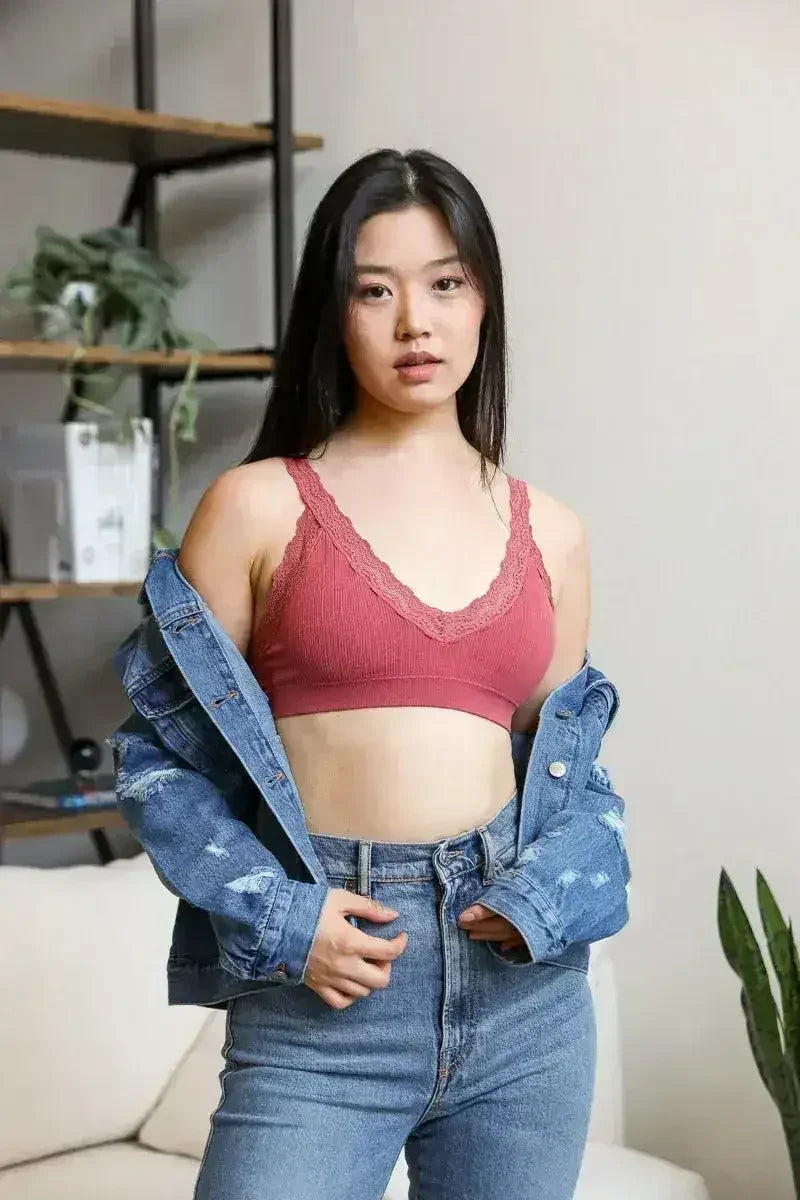 Bralette rembourrée bordée de dentelle – Soutien-gorge confortable au quotidien | Femstylo