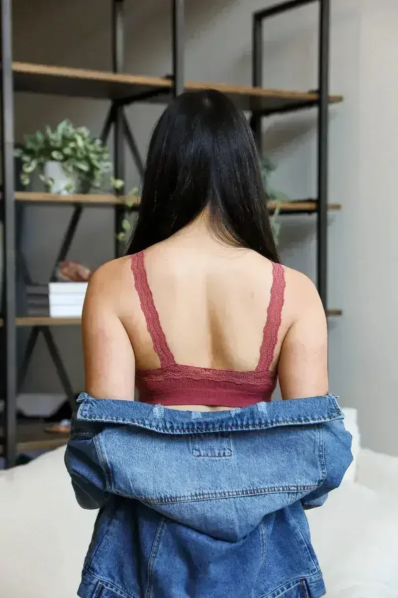 Bralette rembourrée bordée de dentelle – Soutien-gorge confortable au quotidien | Femstylo