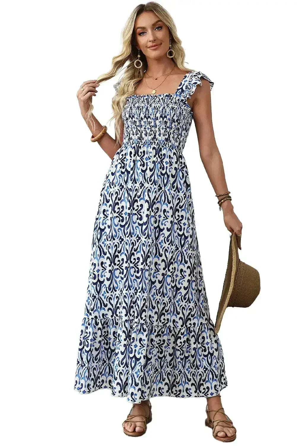 Robe longue à taille haute smockée et imprimé bohème bleu ciel