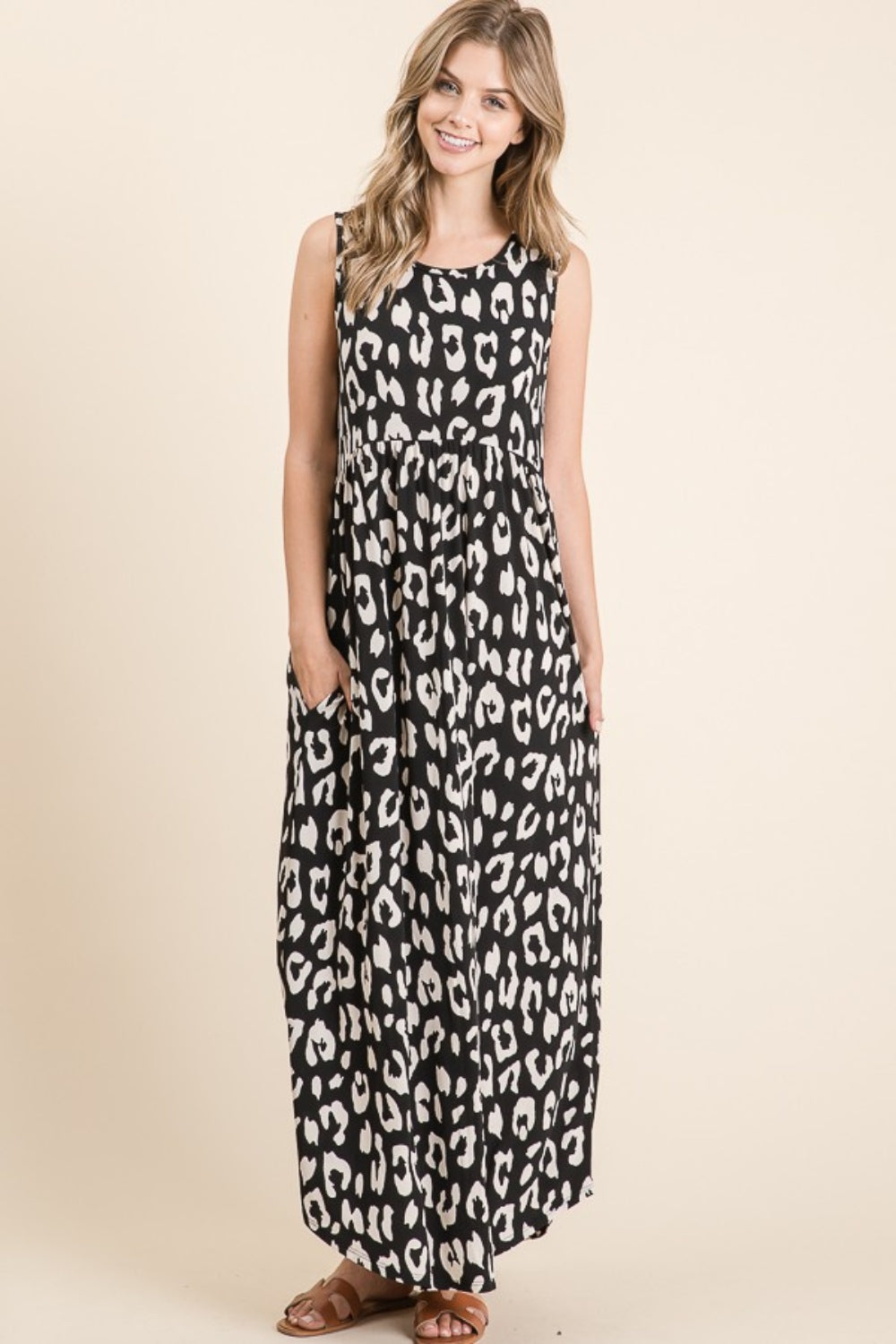 Robe longue léopard avec poches – Robe tendance à imprimé léopard, Robe longue avec poches, Robe à taille froncée, Robe léopard confortable, Robe longue élégante, Robe chic à imprimé animal, Robe longue décontractée et chic