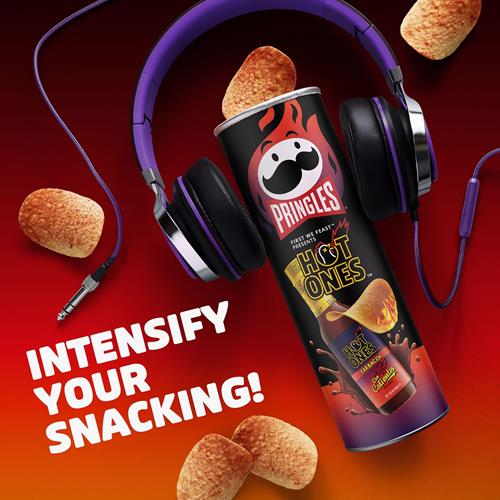 Pringles Hot Ones Los Calientes Chips de Pommes de Terre Croustillantes, Barbacoa, Snacks Épicés, Inspirés de la Sauce Piquante, Boîte de 155g (1 Boîte) ?