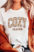 T-shirt blanc à motif floral « COZY SEASON » avec lettres craquelées