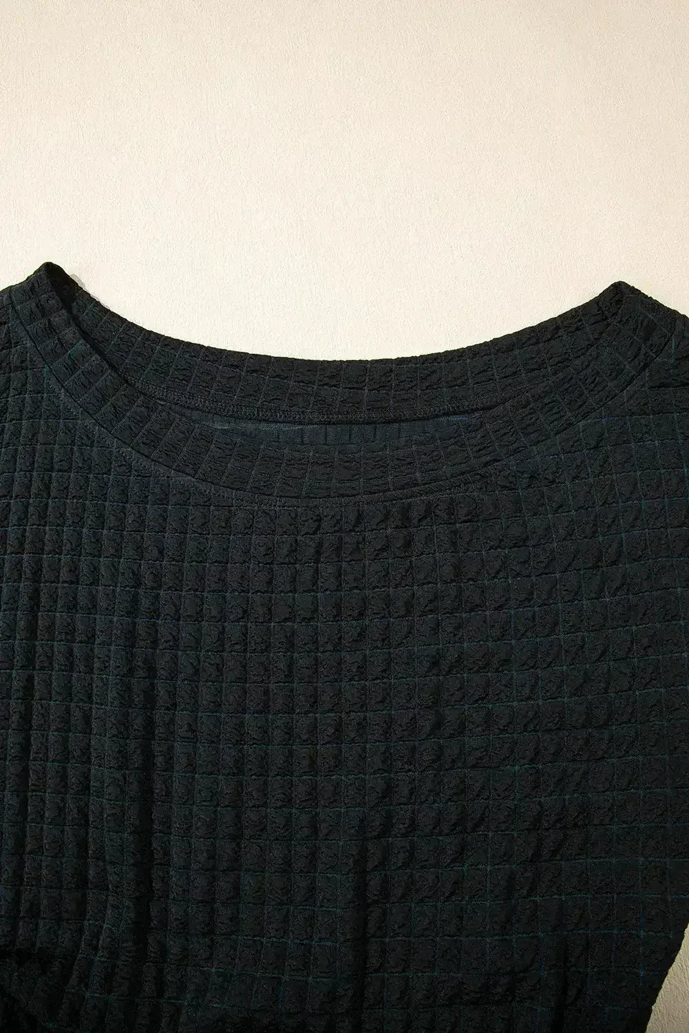 Combinaison à carreaux noirs en maille, une épaule, manches courtes, taille nouée
