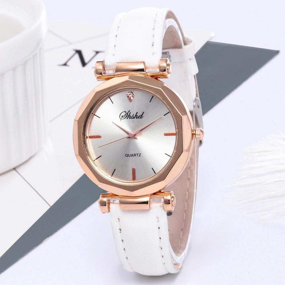 Montre Femme Strass Mode Exquis Montre Femme Cuir Décontracté Luxe Analogique Quartz Cristal Montre-bracelet Bracelet Montre Pour Femmes et Filles