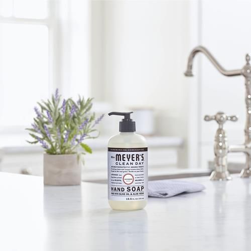 Savon pour les mains Mrs. Meyers Clean Day, formulé avec des huiles essentielles, formule biodégradable, Lavande, 370 ml