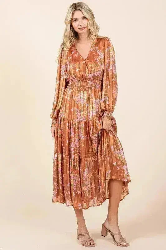 Robe midi smockée Mittoshop à rayures lurex en satin imprimé floral