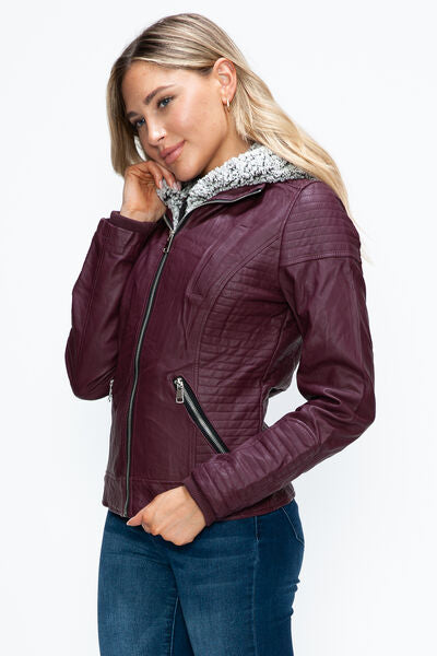 Veste double fermeture éclair superposée chaude, élégante pour femme avec capuche douillette en fausse fourrure, chic et confortable.