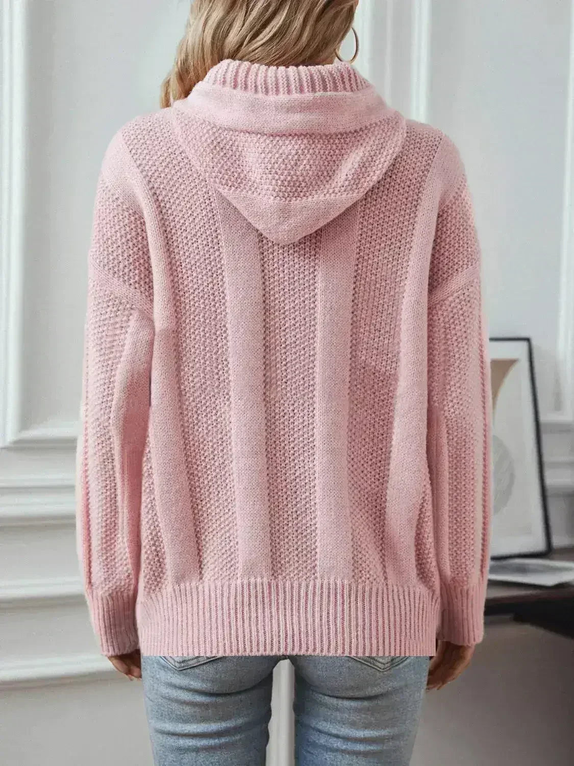 Pull à capuche à manches longues avec cordon de serrage
