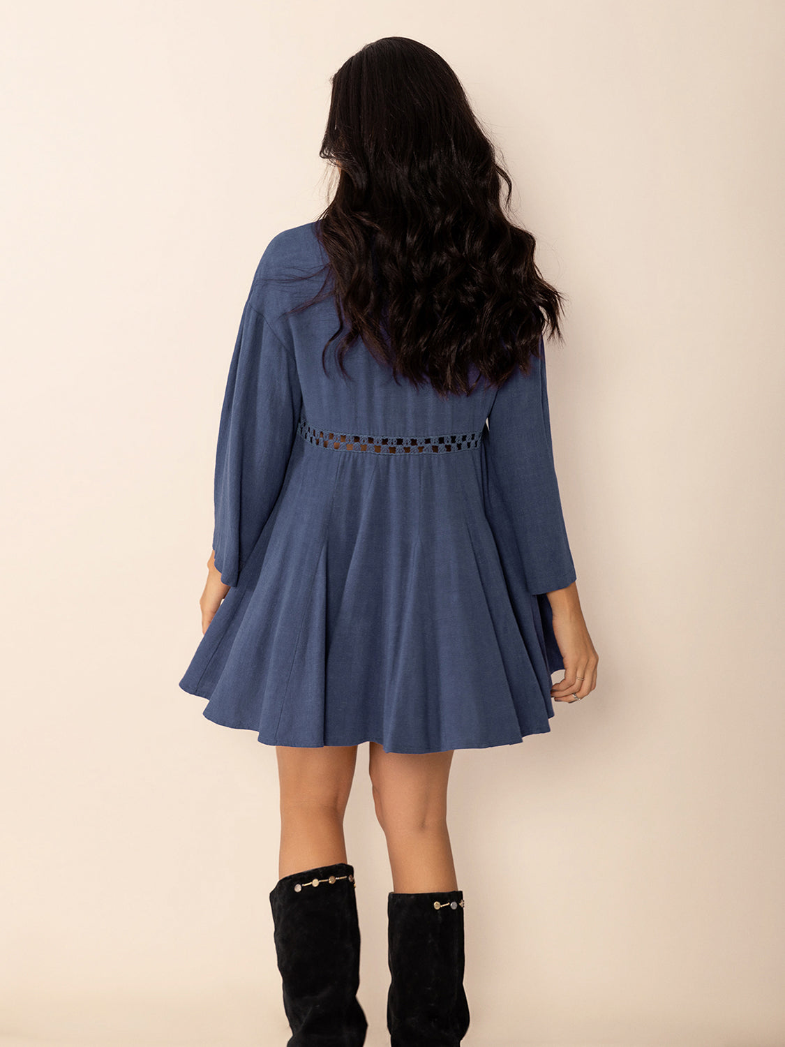 Robe mini bleu poudré à manches longues, élégante, avec découpes et boutons, légère, pour femme