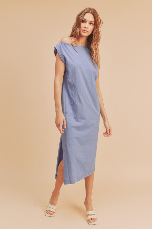 Robe Midi Élégante sans Manches à Col Rond et Fente Latérale – Polyvalente, Chic et Intemporelle, avec Fentes Latérales et Conception sans Manches pour un Style Sans Effort
