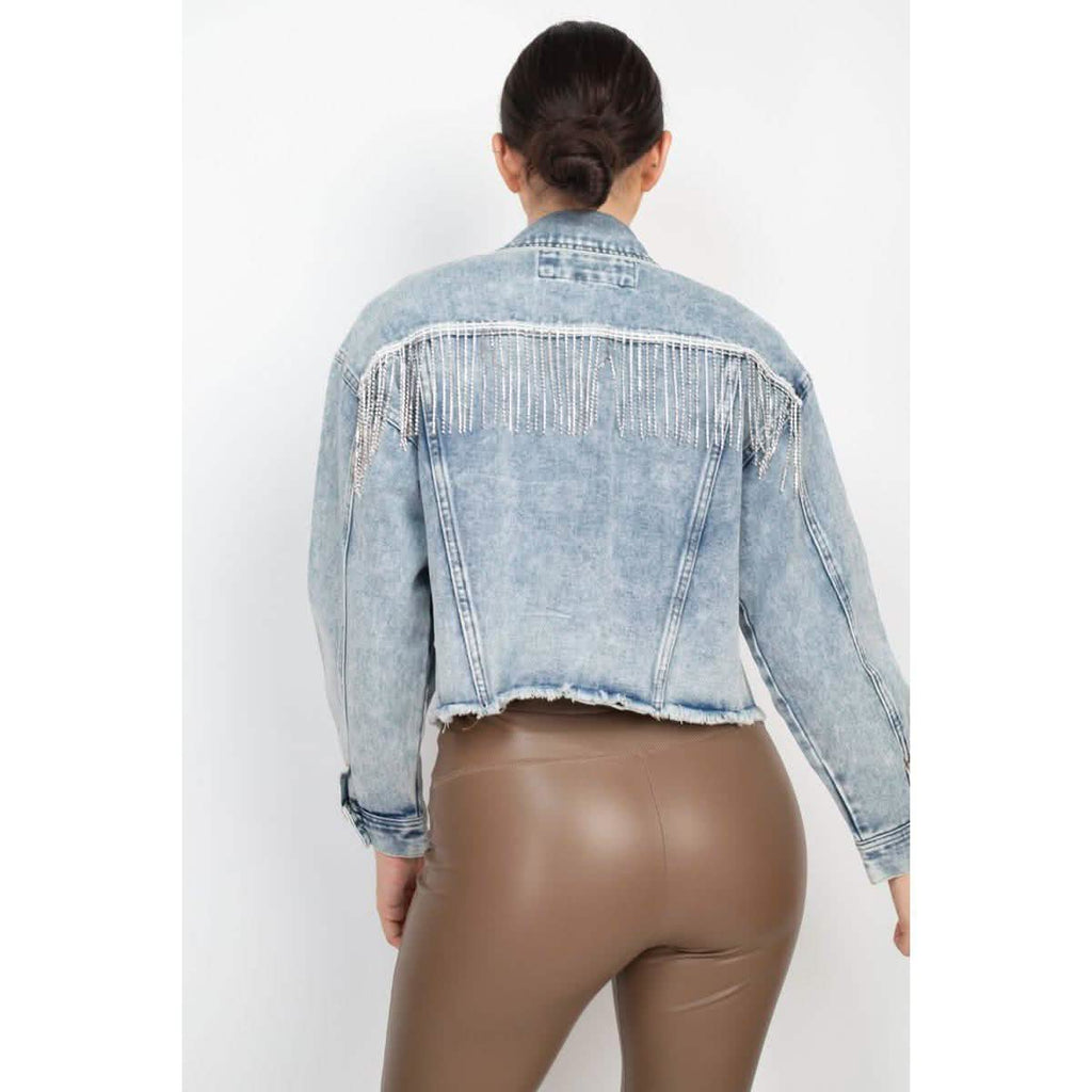 Veste en jean ornée de strass et dotée de poches