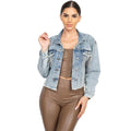 Veste en jean ornée de strass et dotée de poches
